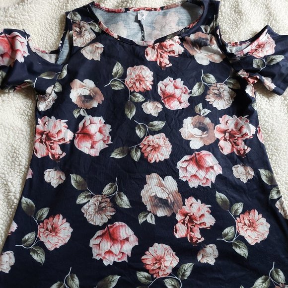 Women's open shoulder blouse - Picture 1 of 1